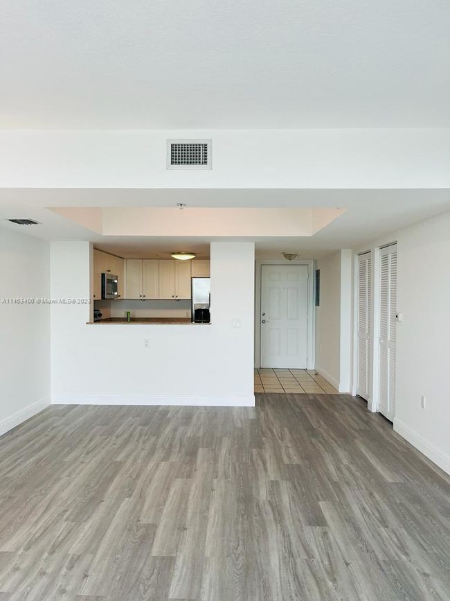 APT-802 - 60 Nw 37 Th Ave, Condo with 2 bedrooms, 2 bathrooms and null parking in Miami FL | Image 28