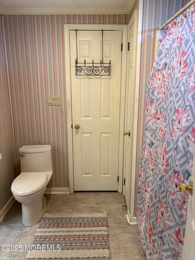 308 Kenwood Ct, Home with 3 bedrooms, 2 bathrooms and null parking in Whiting NJ | Image 10