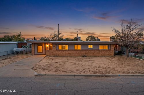 10080 Newcastle Dr, El Paso, TX, 79924-4002 | Card Image