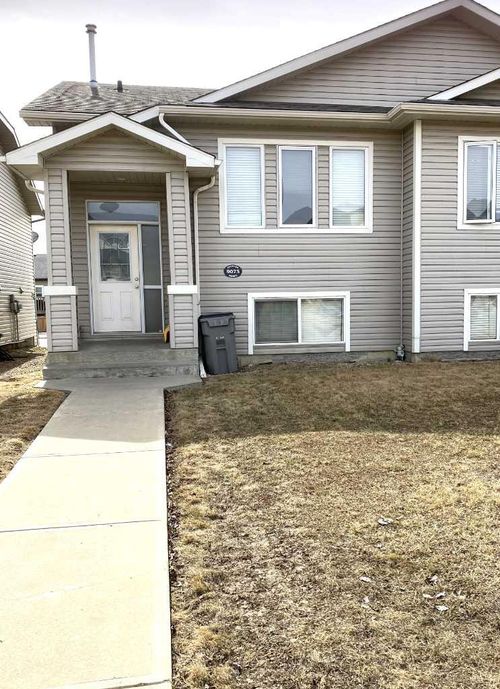 9073 131 Avenue, Home with 4 bedrooms, 2 bathrooms and 2 parking in Grande Prairie AB | Card Image