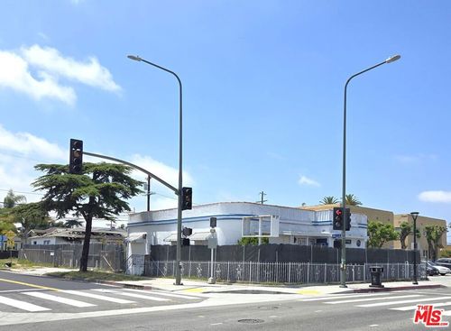 5879 Crenshaw Blvd, Los Angeles, CA, 90043-2435 | Card Image