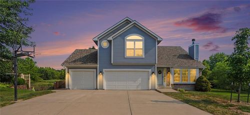1408 Ne 196th Ct, Smithville, MO, 64089-9113 | Card Image