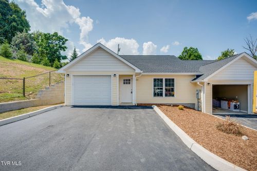 1-1028 W G St, Elizabethton, TN, 37643-2972 | Card Image