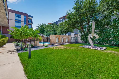 306-3030 Bryan St, Dallas, TX, 75204-6167 | Card Image