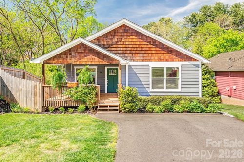 20 Plemmons St, Asheville, NC, 28806-1017 | Card Image