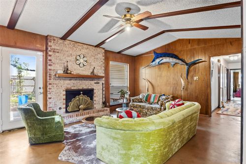 3304 Whitepine Dr, Austin, TX, 78757-1654 | Card Image