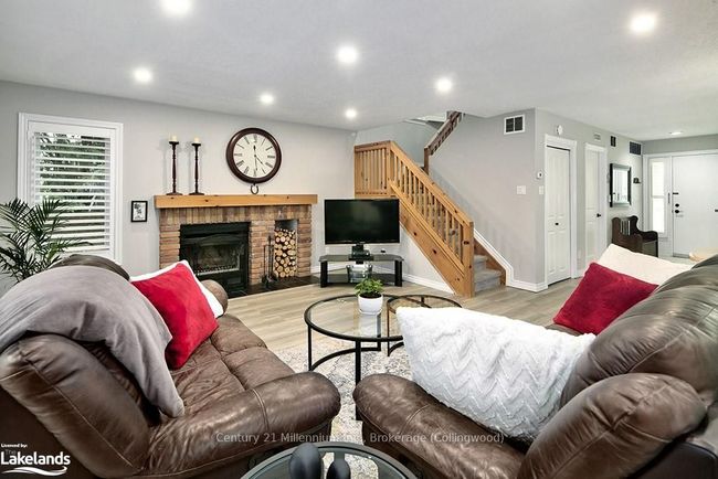 539 Oxbow Cres, Condo with 4 bedrooms, 1 bathrooms and 1 parking in Collingwood ON | Image 12