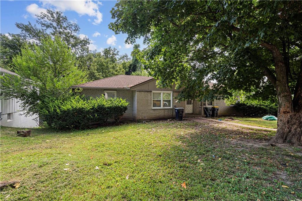 Ewing Ave, Kansas City, MO 64126