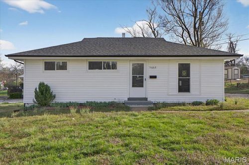 5662 Parchester Dr, Saint Louis, MO, 63121-1354 | Card Image