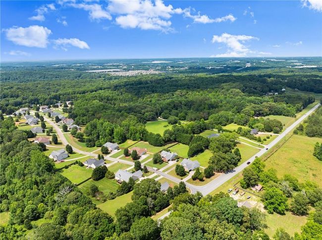 27 Kendall Creek Dr, House other with 3 bedrooms, 2 bathrooms and null parking in Jefferson GA | Image 52
