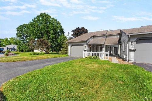 440 Summerhaven Dr N, East Syracuse, NY, 13057-3136 | Card Image