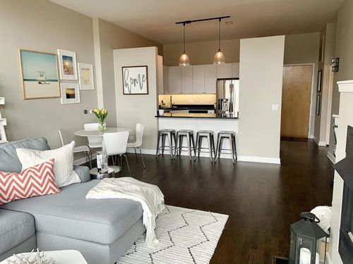 403-15 S Throop St, Chicago, IL, 60607-2526 | Card Image