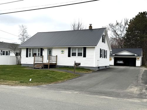 44 New York Street, Millinocket, ME, 04462 | Card Image