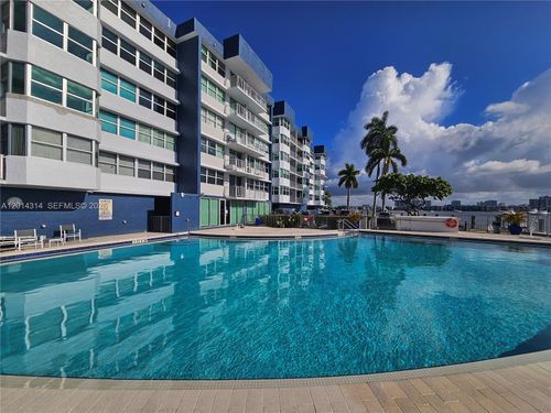 5h-16546 Ne 26th Ave, North Miami Beach, FL, 33160-4060 | Card Image