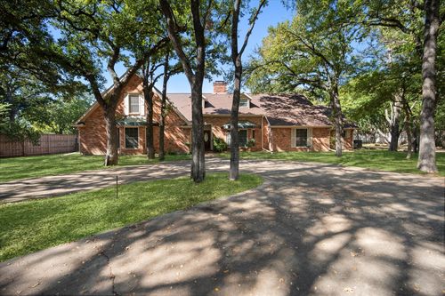 5116 Hidden Oaks Ln, Arlington, TX, 76017-2137 | Card Image