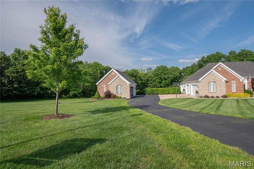 320 Nicole Ct, Troy, MO, 63379-2385 | Card Image