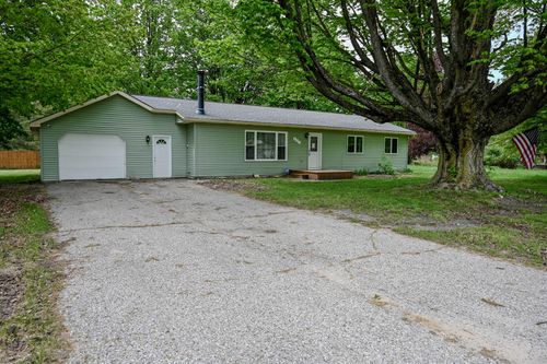 603 River St, Luther, MI, 49656-5130 | Card Image