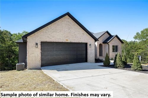 19 Brigadoon Dr, Bella Vista, AR, 72715-5203 | Card Image