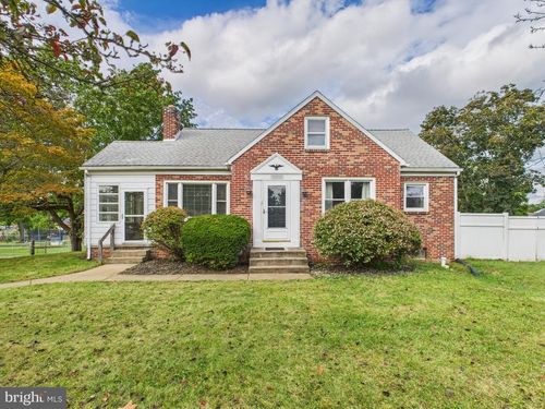 2533 Sunset Ln, YORK, PA, 17408-4207 | Card Image