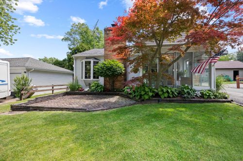 352 N Willow Dale Rd, Marblehead, OH, 43440-1067 | Card Image