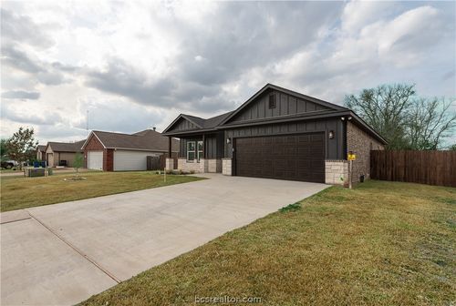 2303 White Wing Dr, Navasota, TX, 77868-6247 | Card Image