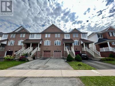 1259 Lamont Cres, Townhouse with 3 bedrooms, 3 bathrooms and 3 parking in Milton ON | Image 1