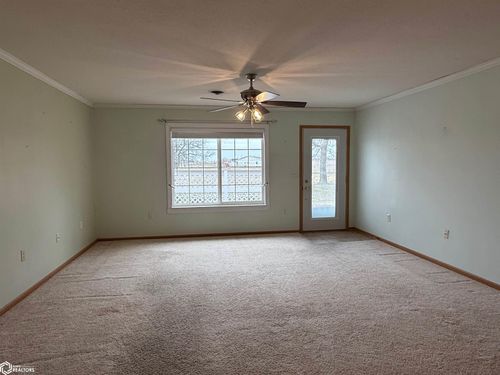 apt-d-204 Southgate Cir, Fairfield, IA, 52556-8892 | Card Image