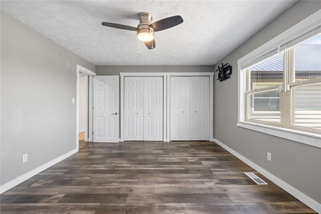 Downstairs bedroom | Image 17