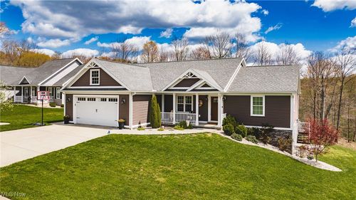 280 Summit Dr, Williamstown, WV, 26187-8801 | Card Image