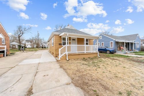 720 Sherman St, Salina, KS, 67401-4729 | Card Image