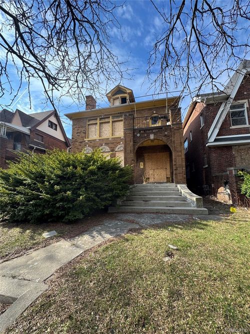 3028 Webb St, Detroit, MI, 48206-1487 | Card Image