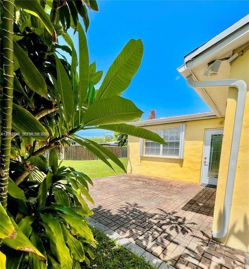 6815-6815 Nw 14th St, Plantation, FL, 33313-5305 | Card Image