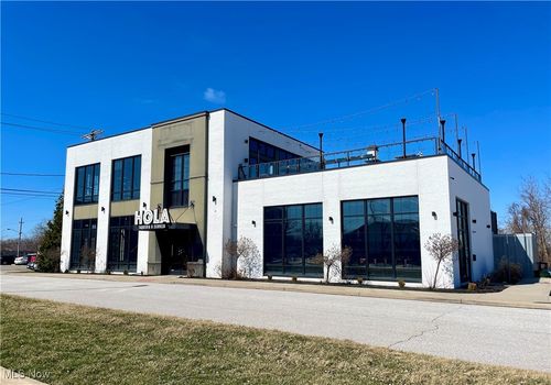 3941 Erie St, Willoughby, OH, 44094-7704 | Card Image