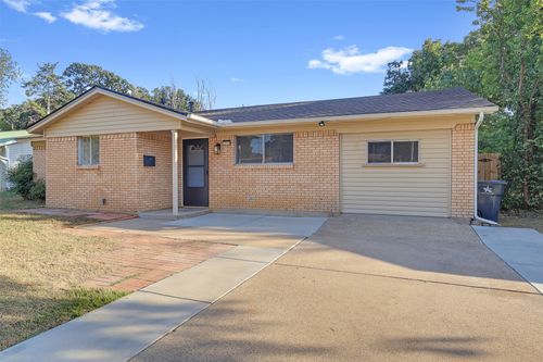 2210 Sycamore Dr, Arlington, TX, 76013-1421 | Card Image