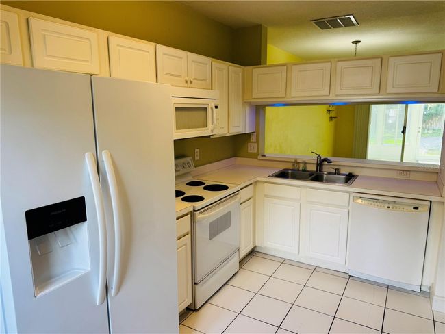 1212 Kennewick Ct, Townhouse with 2 bedrooms, 3 bathrooms and null parking in WESLEY CHAPEL FL | Image 4