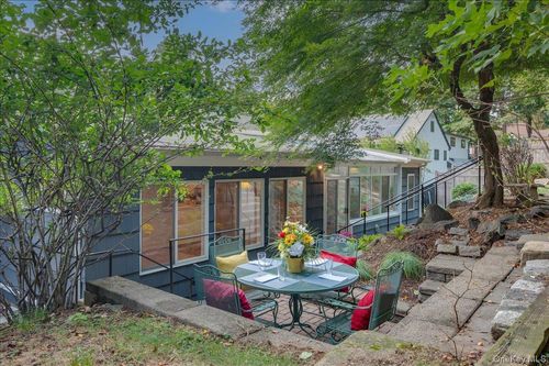 132 Edgars Ln, Hastings On Hudson, NY, 10706-1122 | Card Image