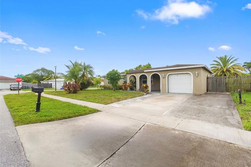 4784 Alfresco St, Boca Raton, FL, 33428-4002 | Card Image