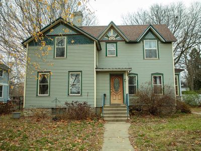 411 2nd St Se, House other with 3 bedrooms, 2 bathrooms and null parking in Waverly IA | Image 2