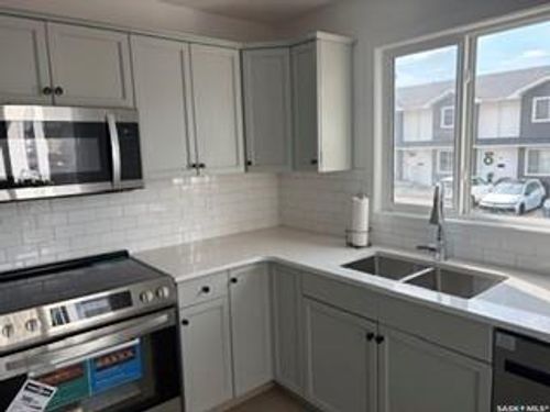 35-4850 Harbour Landing Dr, Regina, SK, S4W0K9 | Card Image
