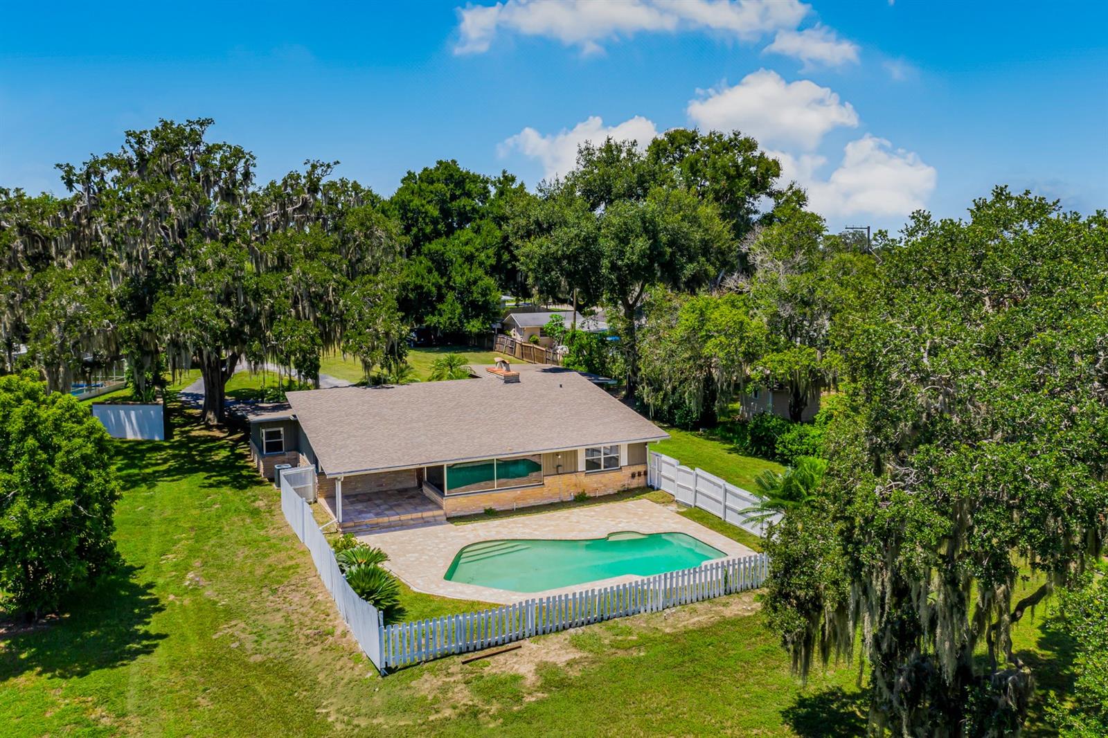 Peninsular Dr, Haines City, FL 33844