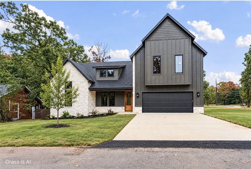 2 Branchwood Dr, Bella Vista, AR, 72715-2702 | Card Image