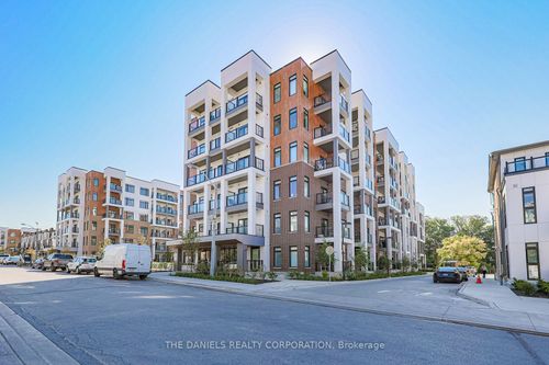 505-135 Canon Jackson Dr, York, ON, M6M0C3 | Card Image