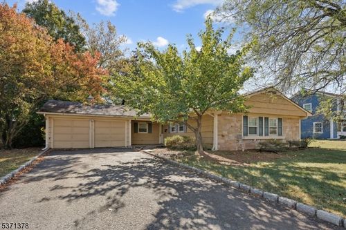 1 Landry Rd, Somerset, NJ, 08873-2203 | Card Image