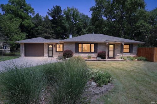 19591 Darden Rd, South Bend, IN, 46637-3855 | Card Image