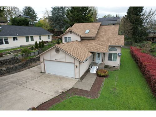 439 Chandler Dr, Roseburg, OR, 97471-5735 | Card Image