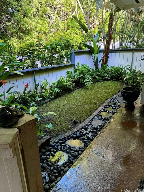 23bd-645 Mananai Pl, Honolulu, HI, 96818-5333 | Card Image