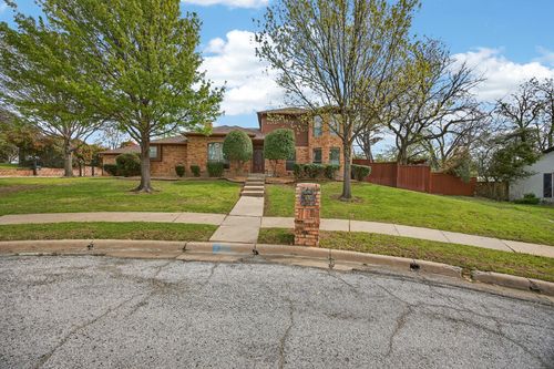 100 Castle Ct, Irving, TX, 75038-5801 | Card Image
