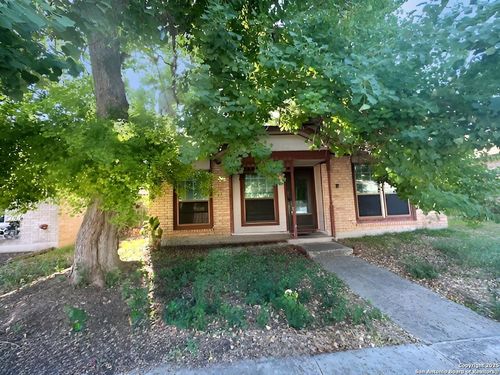 731 Garden Meadow Dr, Universal City, TX, 78148-3725 | Card Image