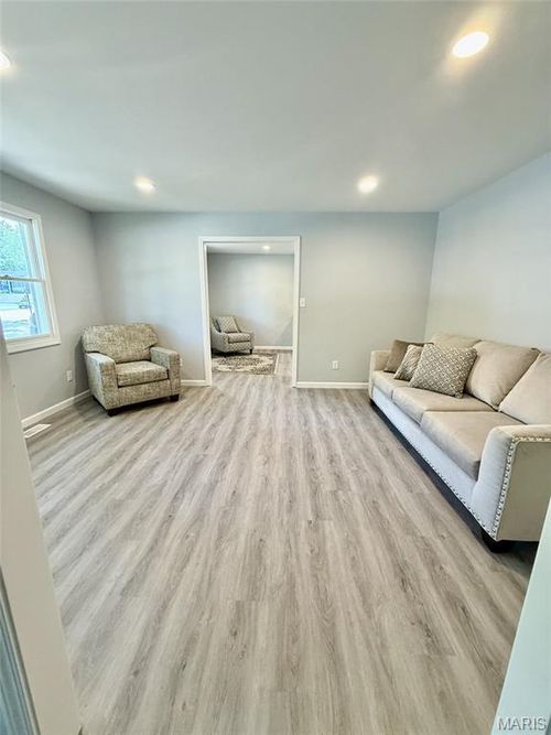 1623 Lexington Ave, Cape Girardeau, MO, 63701-2541 | Card Image