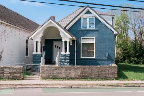 374 E Third St, Lexington, KY, 40508-2177 | Card Image